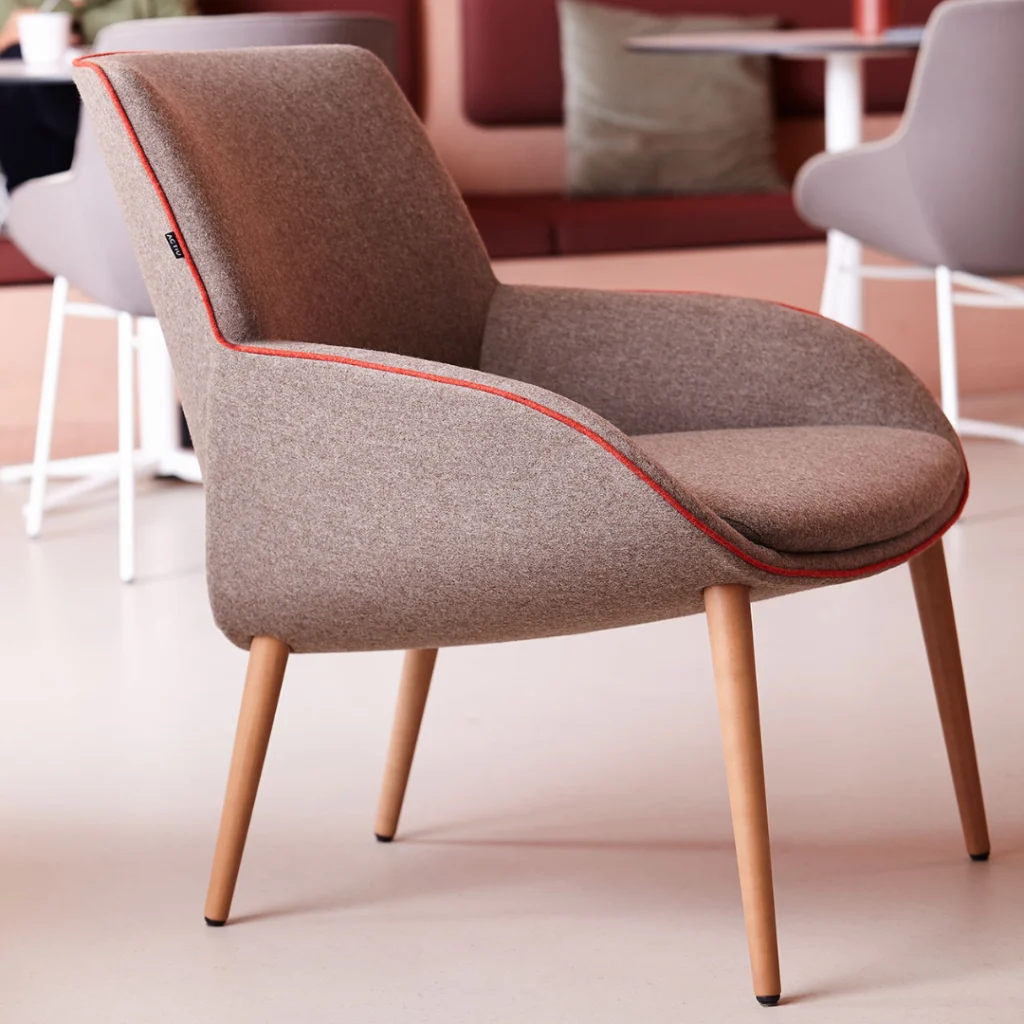 NOOM 10 Armchair