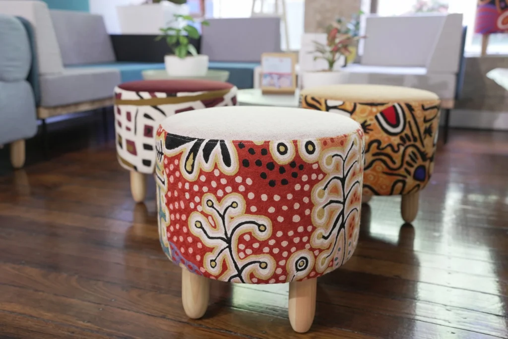LEUMEAH Ottoman