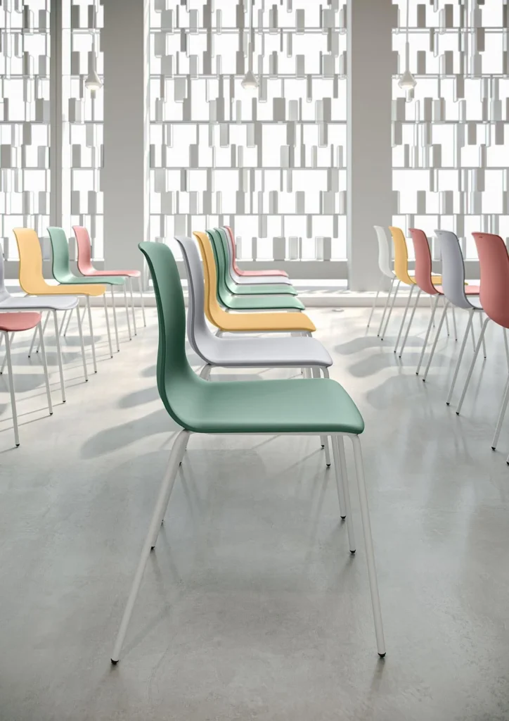 NOOM 50 4-Leg Chair