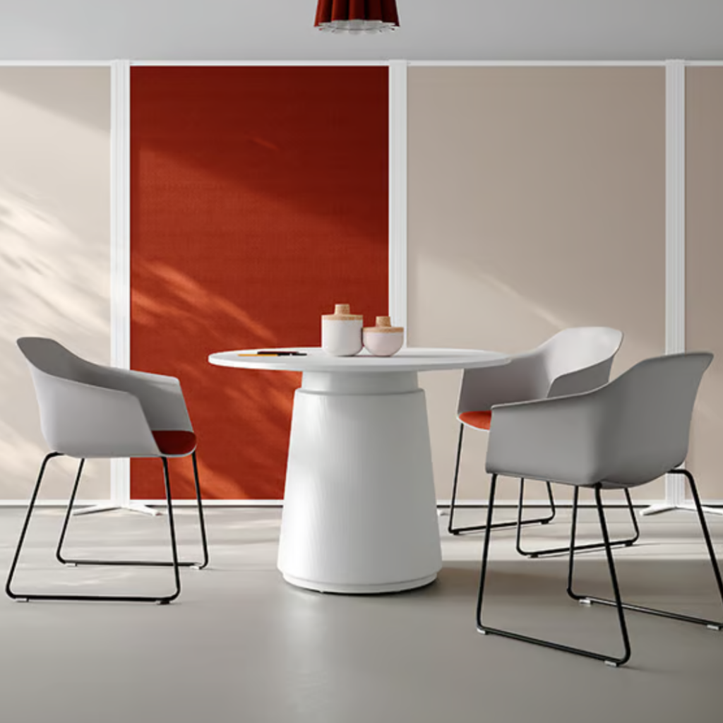 NOOM 60 4-Leg Chair